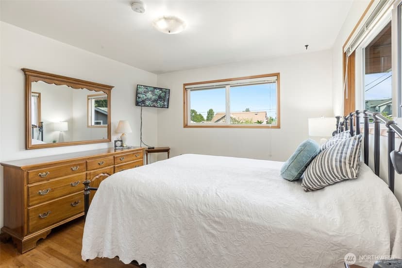 Property photo for 10615 SE 244th Street, Kent photo 13