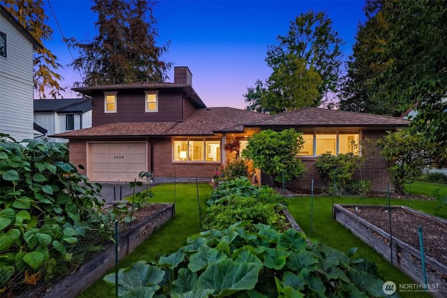 Property photo for 3229 NE 87th Street, Seattle