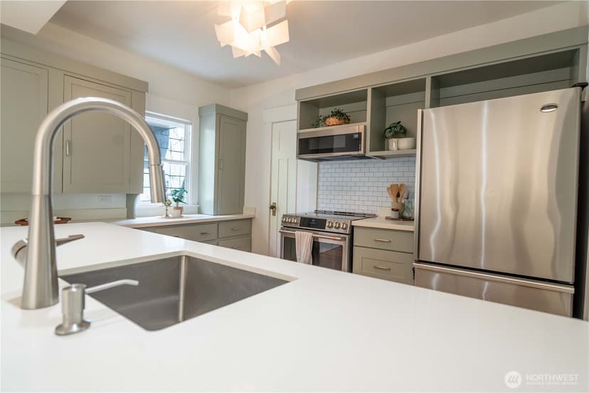 Property photo for 7531 25th Avenue NW, Seattle photo 6