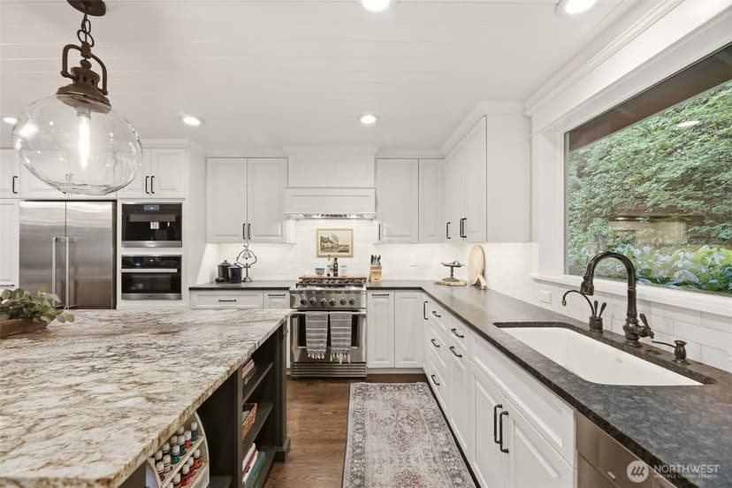 Property photo for 18309 NE 136th Street, Woodinville photo 12
