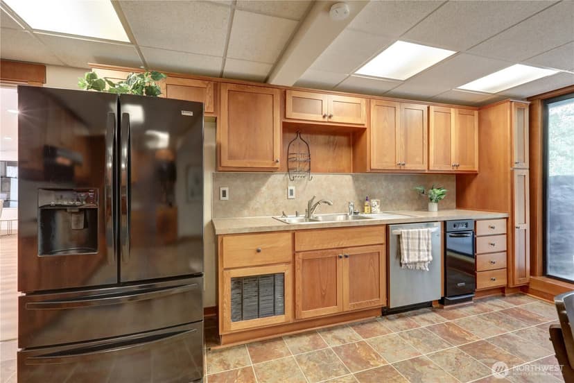 Property photo for 901 129th Place NE, Bellevue photo 27