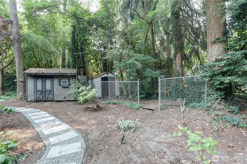 Property photo for 901 129th Place NE, Bellevue photo 40