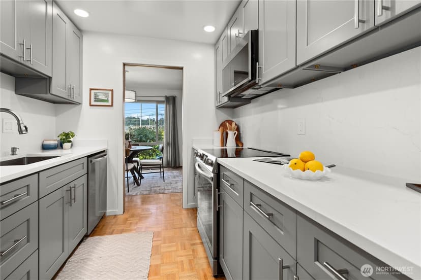 Property photo for 2811 14th Avenue W #100, Seattle photo 7