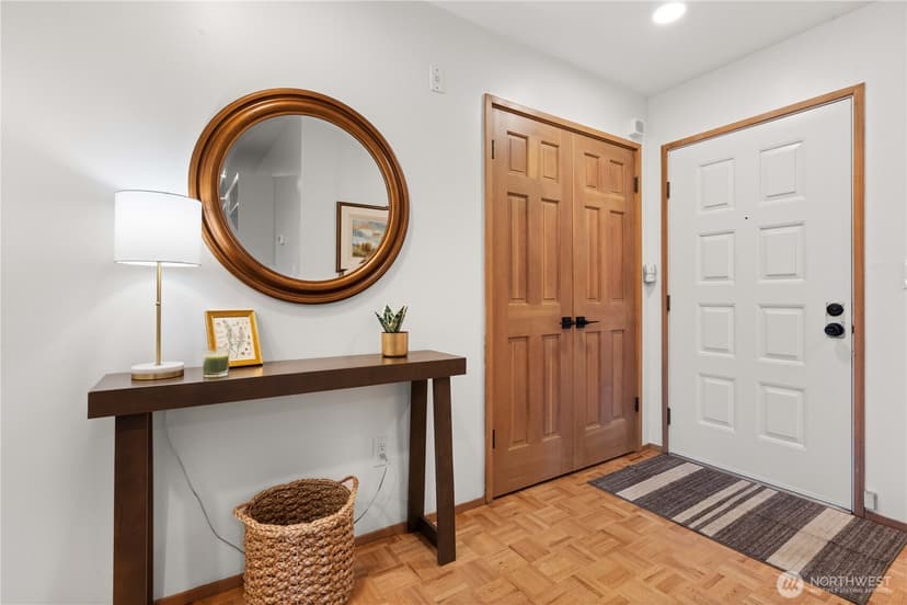 Property photo for 2811 14th Avenue W #100, Seattle photo 6