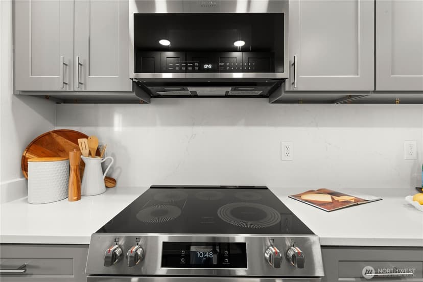 Property photo for 2811 14th Avenue W #100, Seattle photo 9