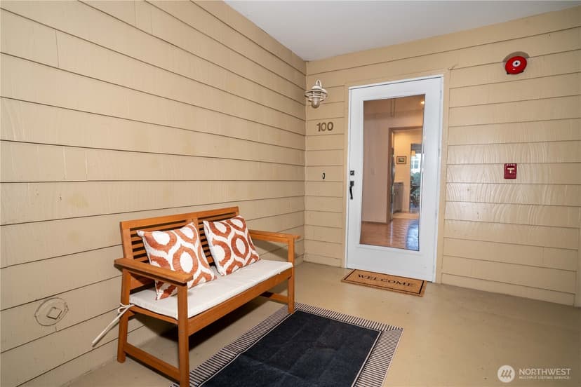 Property photo for 2811 14th Avenue W #100, Seattle photo 4