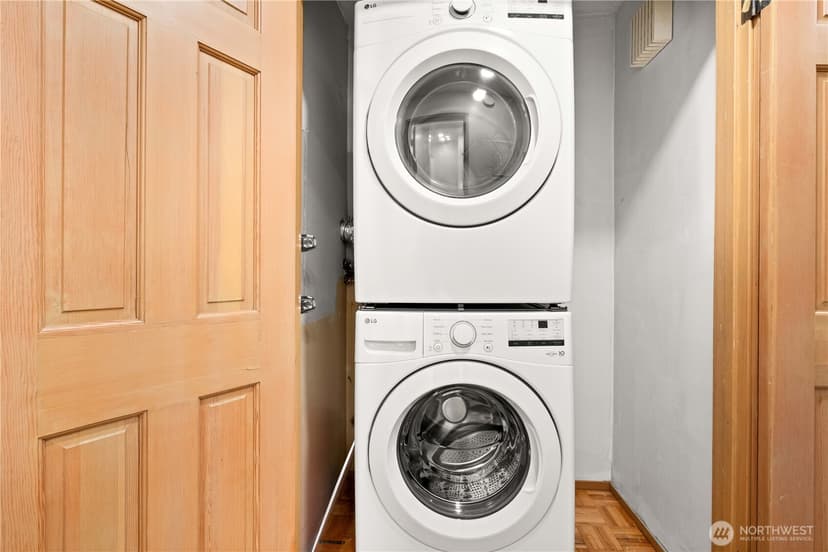 Property photo for 2811 14th Avenue W #100, Seattle photo 16