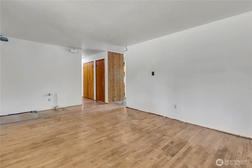 Property photo for 10021 Ainsworth Avenue S, Tacoma photo 9