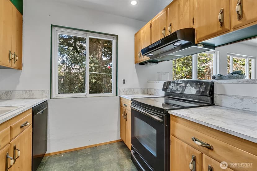 Property photo for 10021 Ainsworth Avenue S, Tacoma photo 6