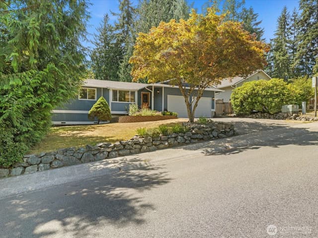 Property photo for 318 161st Place SE, Bothell photo 2