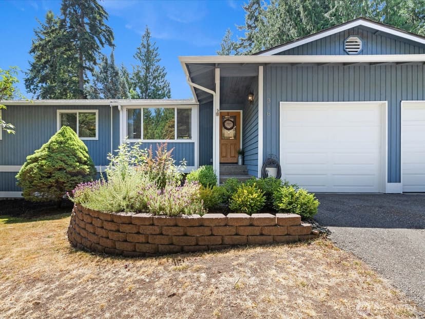 Property photo for 318 161st Place SE, Bothell photo 4