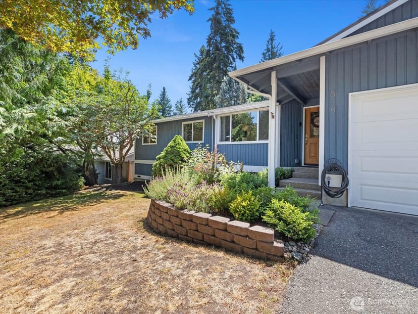 Property photo for 318 161st Place SE, Bothell photo 3