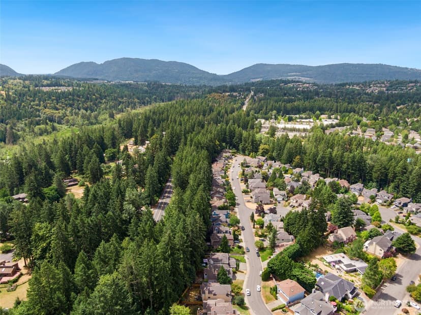 Property photo for 4210 258th Avenue SE, Sammamish photo 33