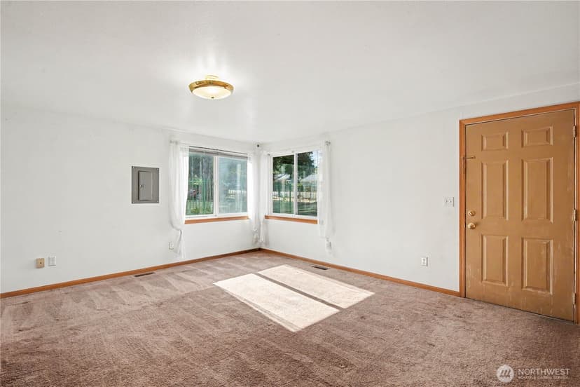 Property photo for 842 SW 126th Street, Seattle photo 5