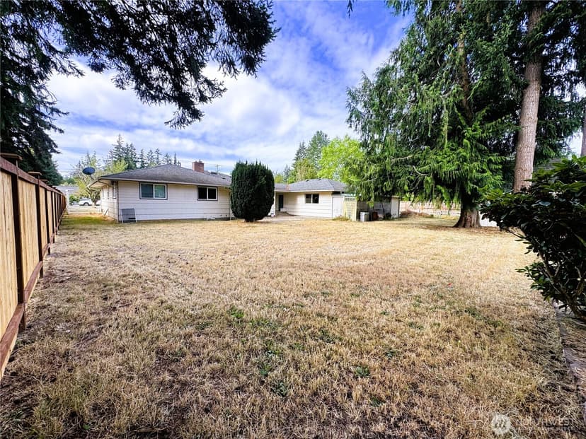 Property photo for 5907 88th St NE, Marysville photo 18