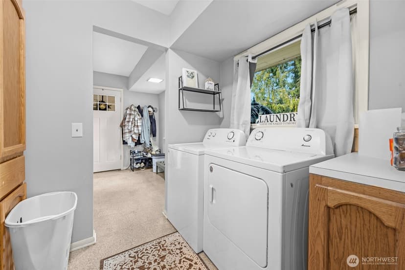 Property photo for 5907 88th St NE, Marysville photo 11