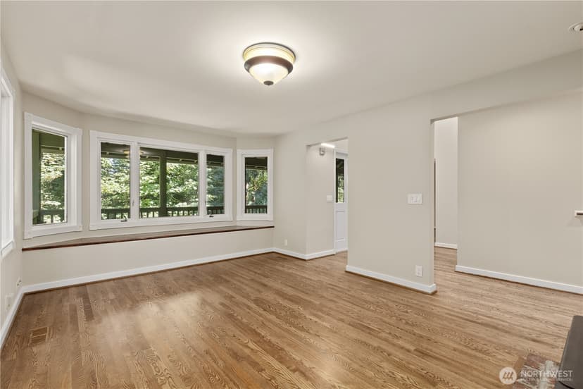 Property photo for 3500 NE 162nd Street, Lake Forest Park photo 10