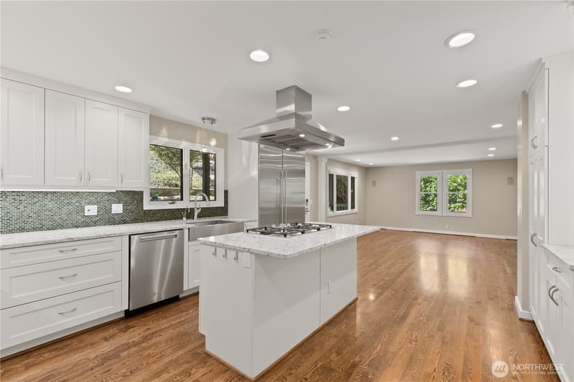 Property photo for 3500 NE 162nd Street, Lake Forest Park photo 7