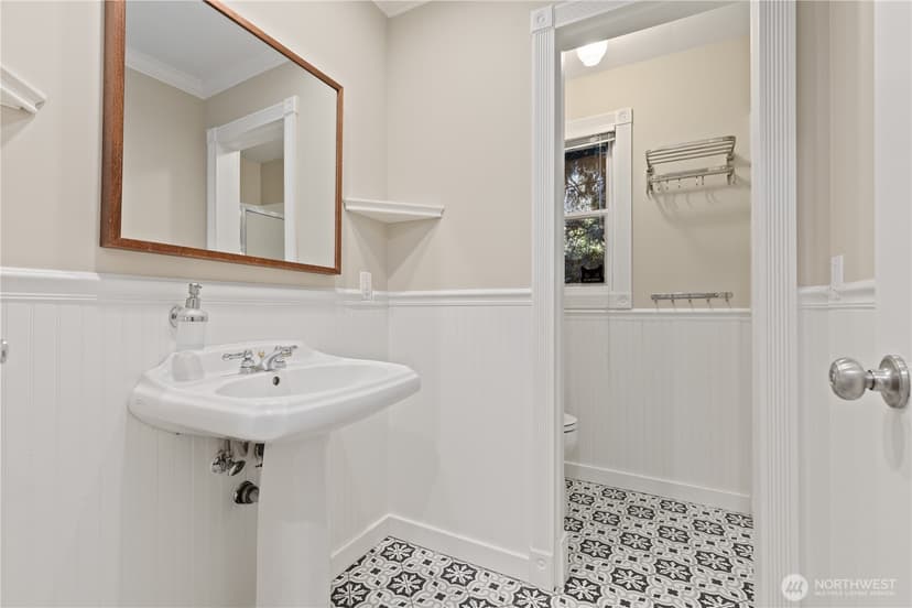 Property photo for 3500 NE 162nd Street, Lake Forest Park photo 12