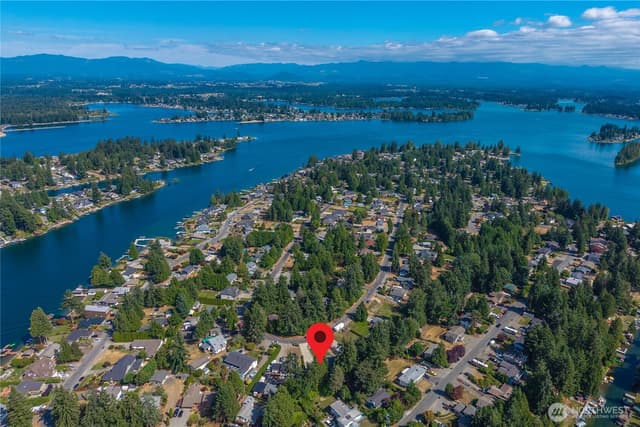 Property photo for 17816 26th Street Ct E, Lake Tapps photo 3