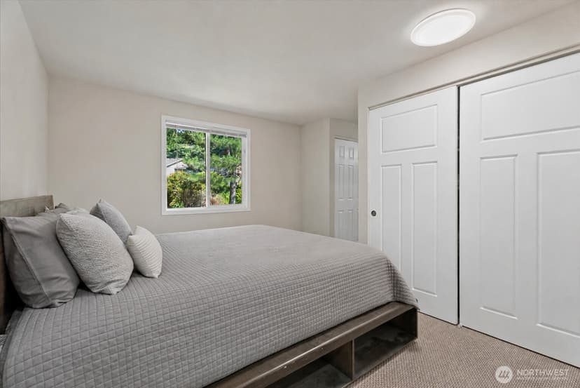 Property photo for 24855 145th Lane SE, Kent photo 18