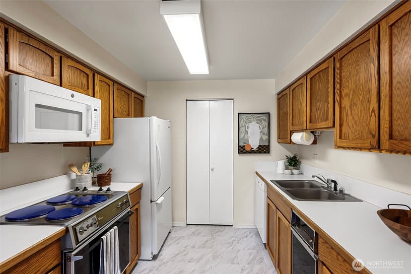 Property photo for 7308 N Skyview Lane #I204, Tacoma photo 9