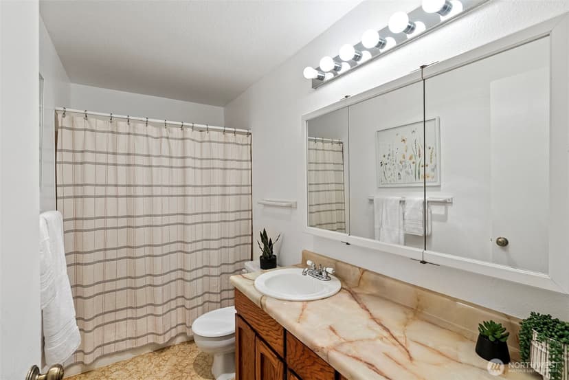 Property photo for 7308 N Skyview Lane #I204, Tacoma photo 16