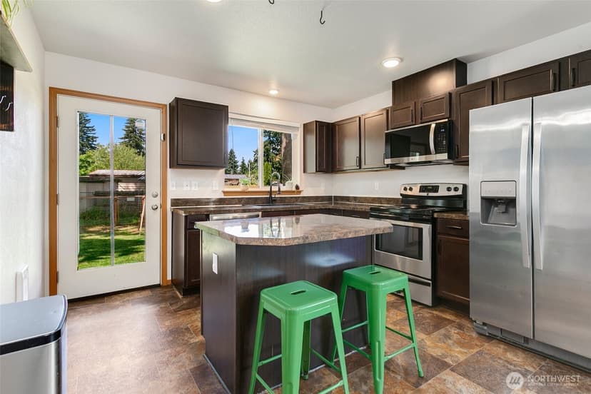 Property photo for 22207 126th Street E, Bonney Lake photo 6