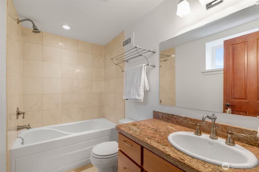 Property photo for 801 W Barrett Street, Seattle photo 37
