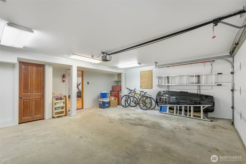 Property photo for 801 W Barrett Street, Seattle photo 38