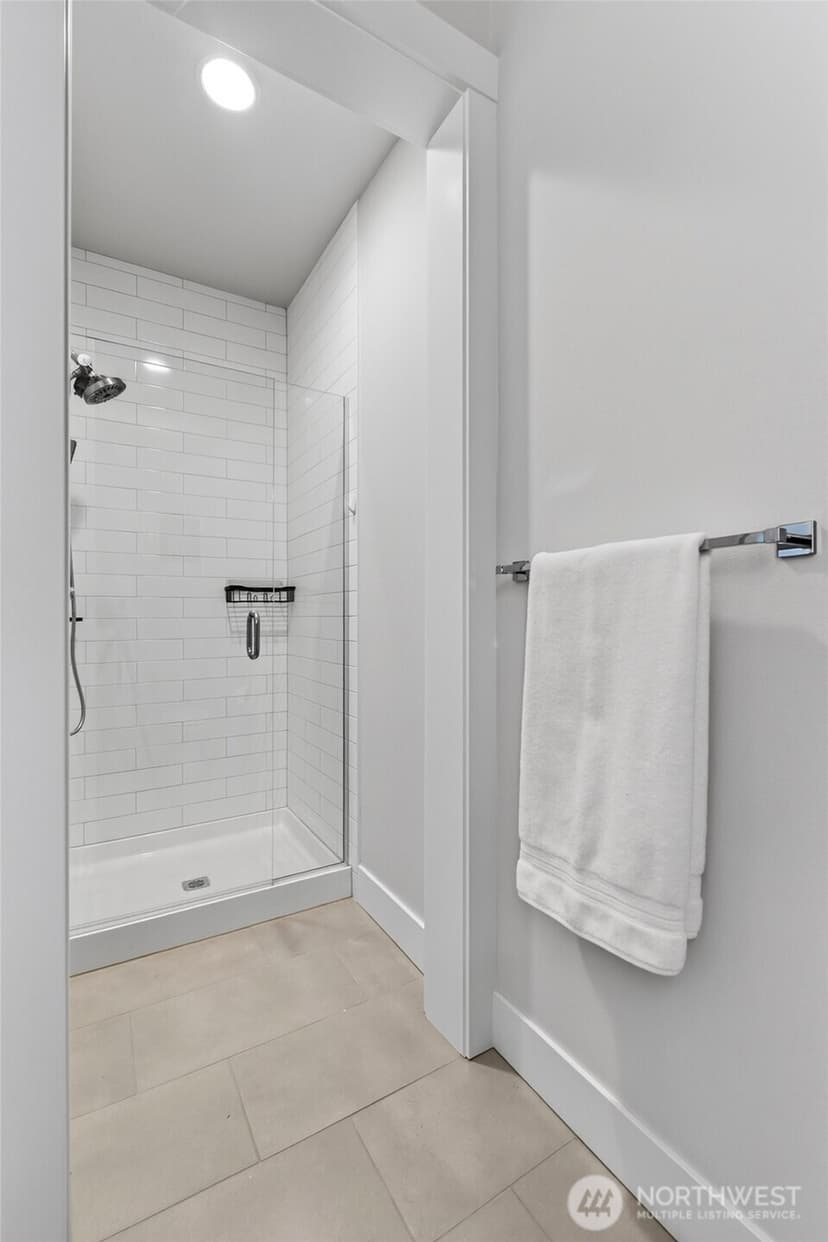 Property photo for 12311 12th Street E, Edgewood photo 18