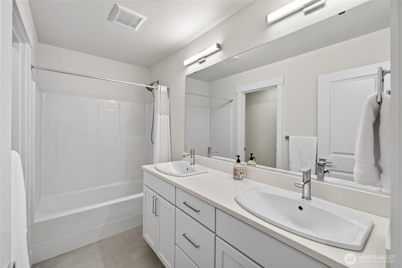 Property photo for 12311 12th Street E, Edgewood photo 30