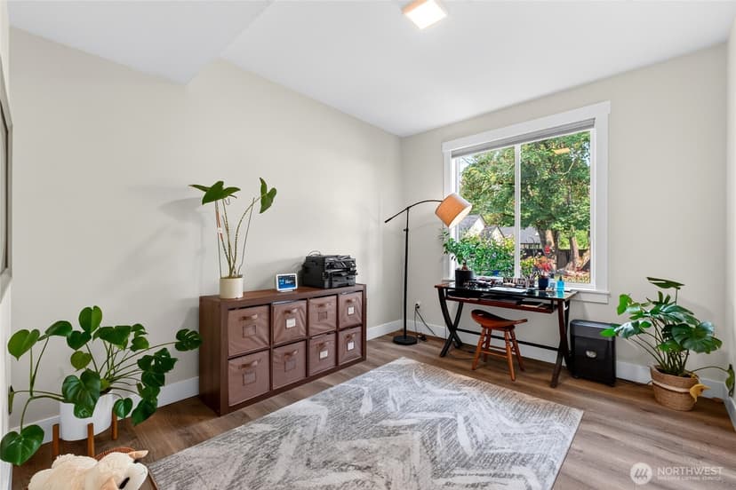 Property photo for 12311 12th Street E, Edgewood photo 16