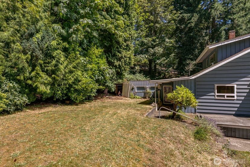 Property photo for 4210 Crescent Avenue, Everett photo 27