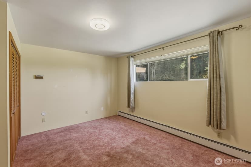 Property photo for 4210 Crescent Avenue, Everett photo 14