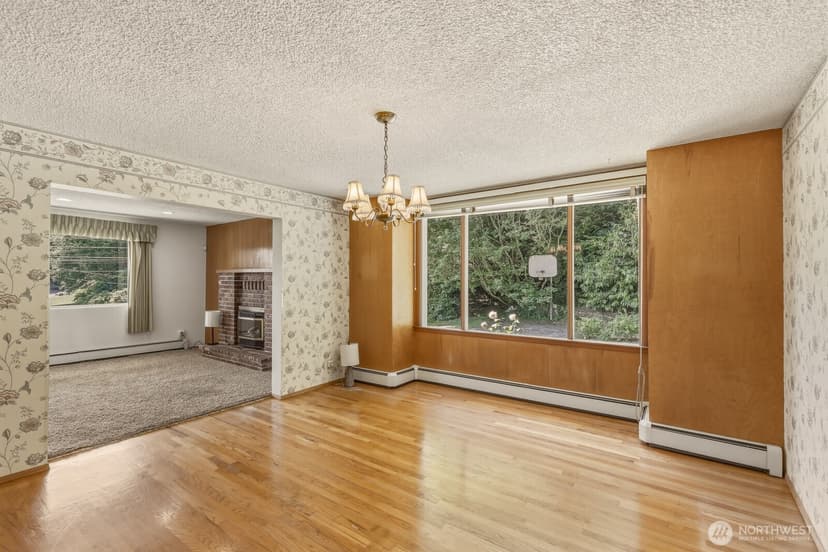 Property photo for 4210 Crescent Avenue, Everett photo 9