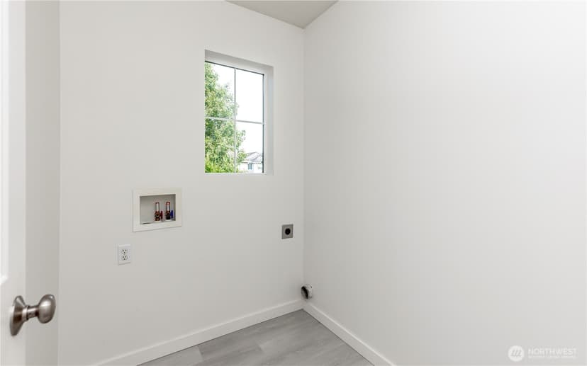 Property photo for 4012 62nd Ave Court E, Fife photo 17