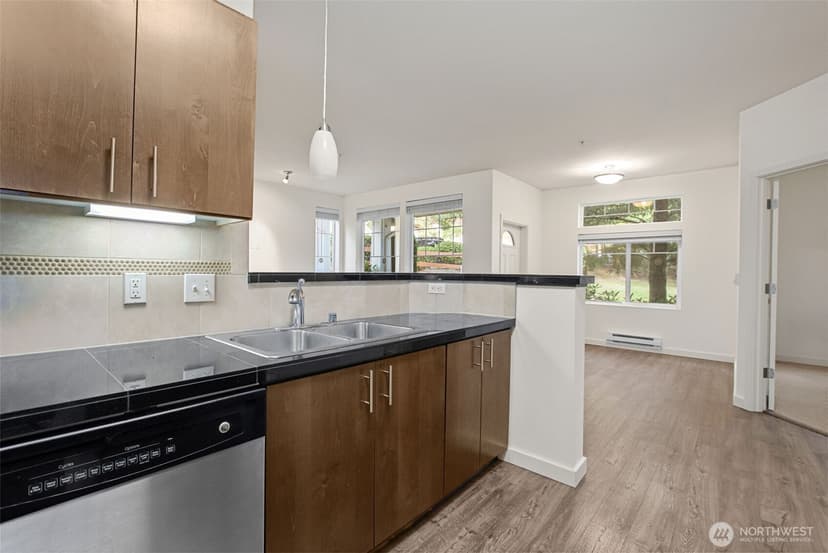 Property photo for 21055 40th Place #F1, SeaTac photo 14