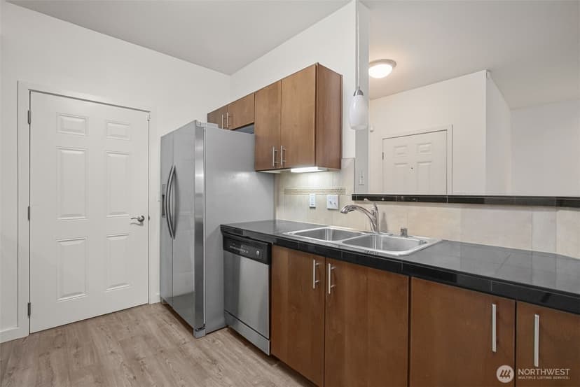 Property photo for 21055 40th Place #F1, SeaTac photo 11