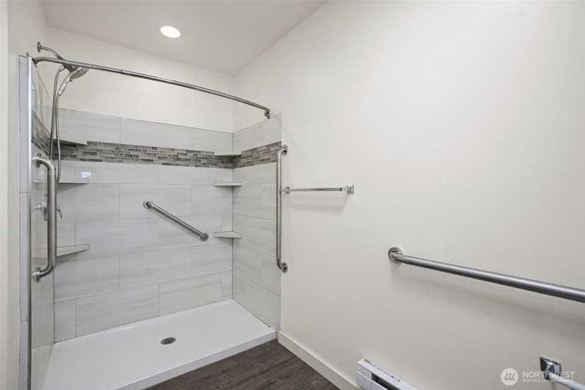 Property photo for 21055 40th Place #F1, SeaTac photo 23