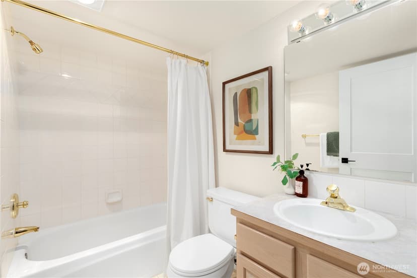 Property photo for 3241 32nd Avenue W, Seattle photo 28