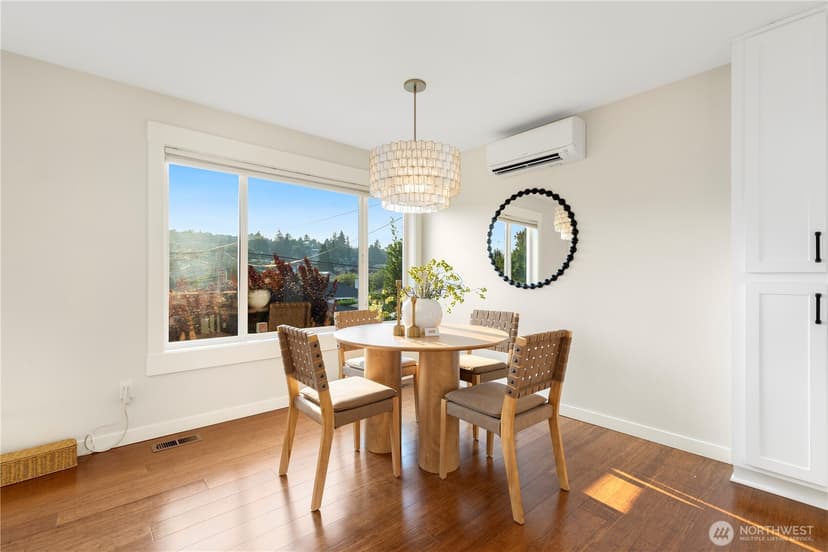 Property photo for 3241 32nd Avenue W, Seattle photo 12