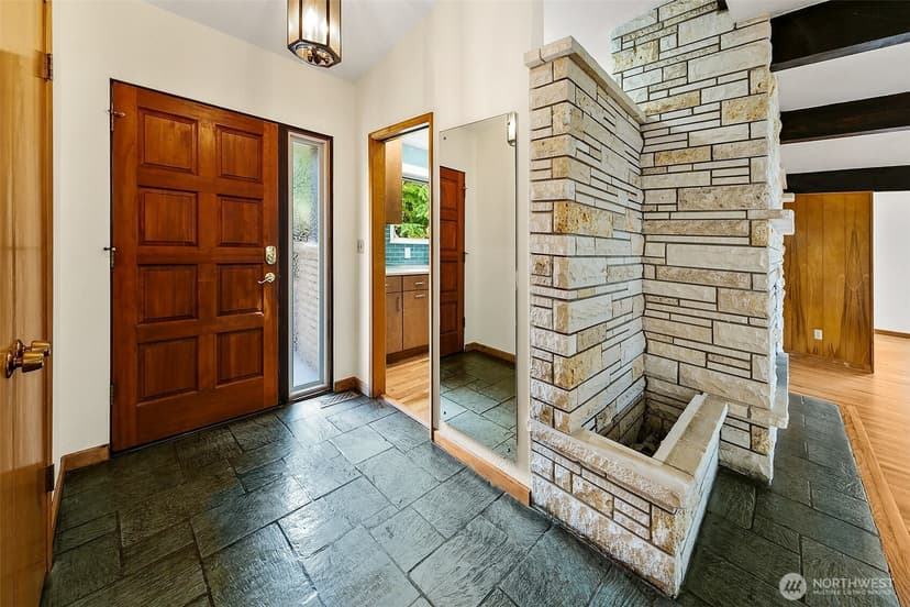 Property photo for 250 SW 176th Place, Normandy Park photo 3
