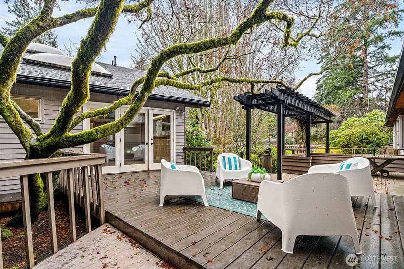 Property photo for 23312 Robin Hood Drive, Edmonds photo 25