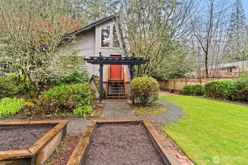 Property photo for 23312 Robin Hood Drive, Edmonds photo 32