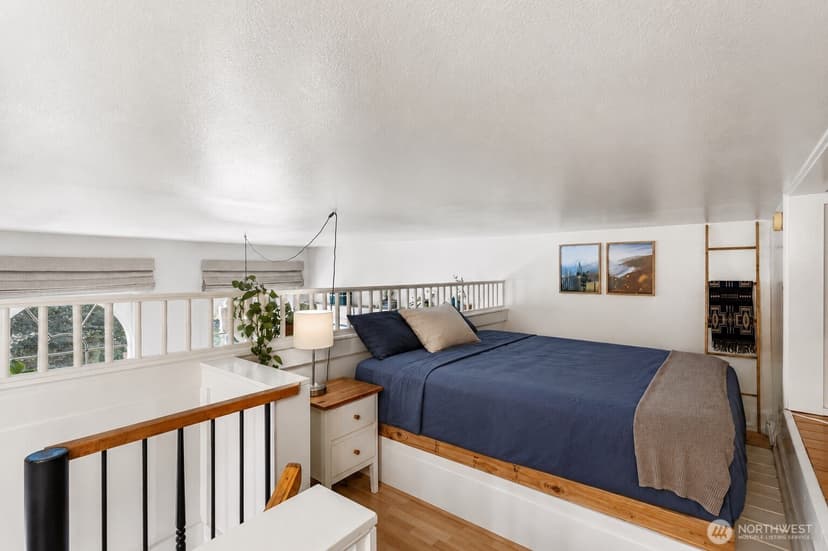 Property photo for 1401 5th Avenue W #305, Seattle photo 16