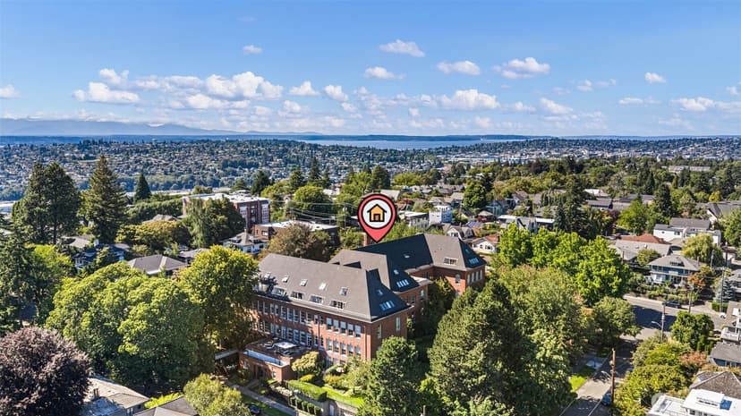 Property photo for 1401 5th Avenue W #305, Seattle photo 26