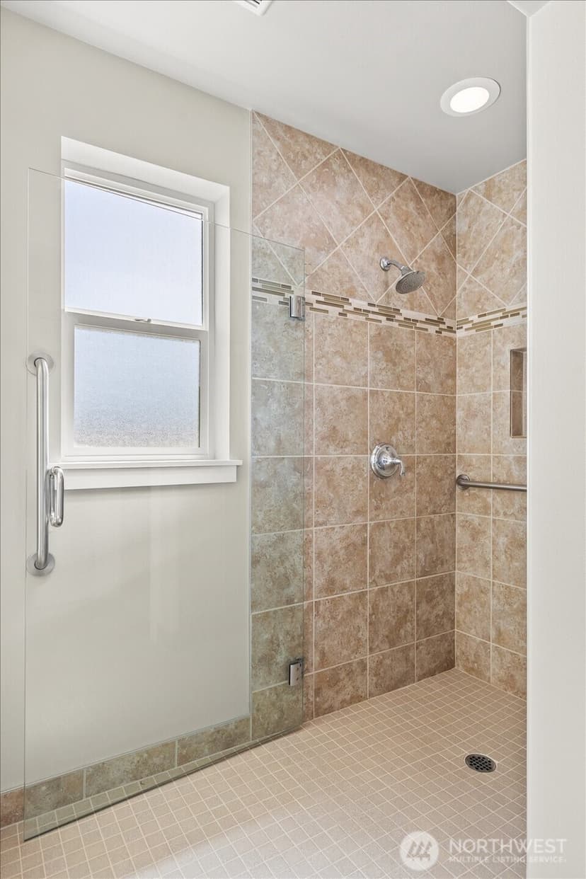 Property photo for 5028 70th Place SW, Mukilteo photo 23