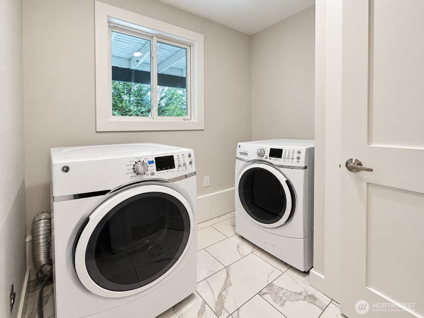 Property photo for 17312 9th Ave NE, Shoreline photo 17