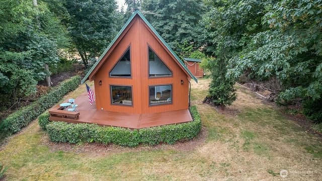 Property photo for 55 A Snohomish Way, Hat Island photo 3